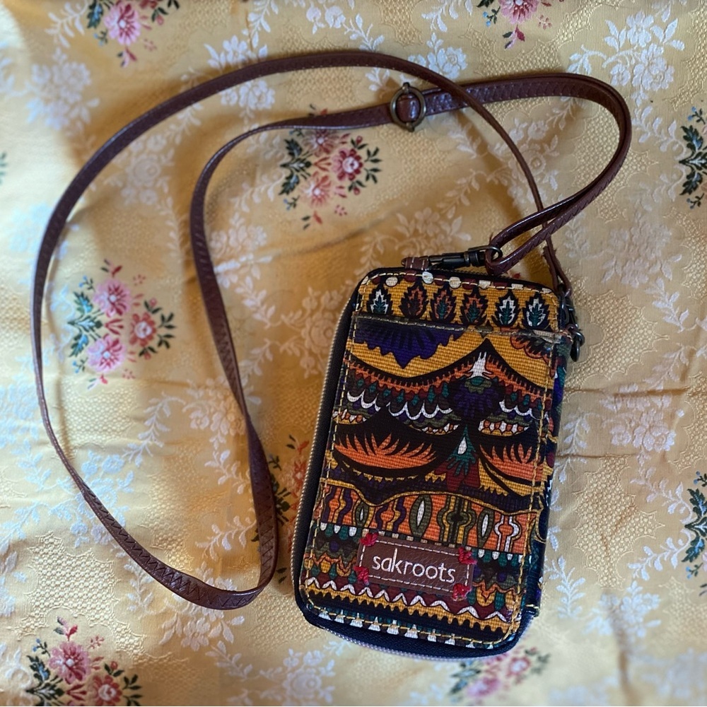 💥Sakroots Crossbody Wallet/Phone Case💥 NWOT
